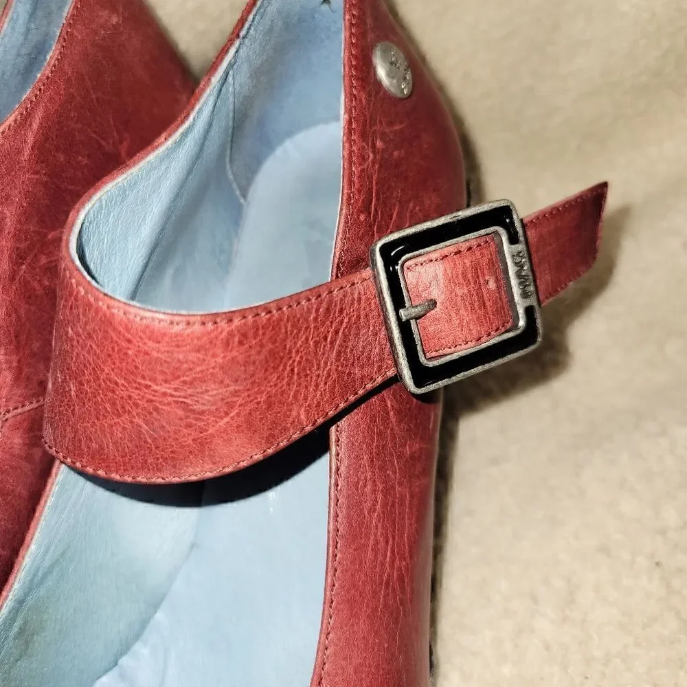 Mag women's red wedges size 8.5.  ^